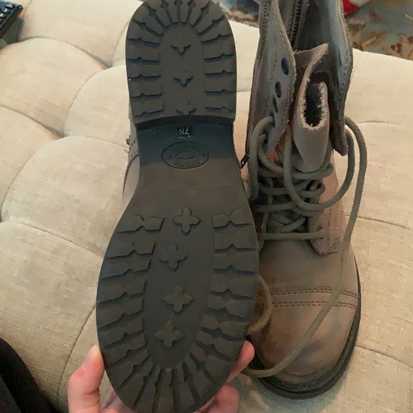 Steve Madden Boots - Picture 2 of 3